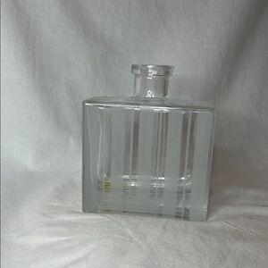 Nest Reed Diffuser - pre-loved and in excellent condition!